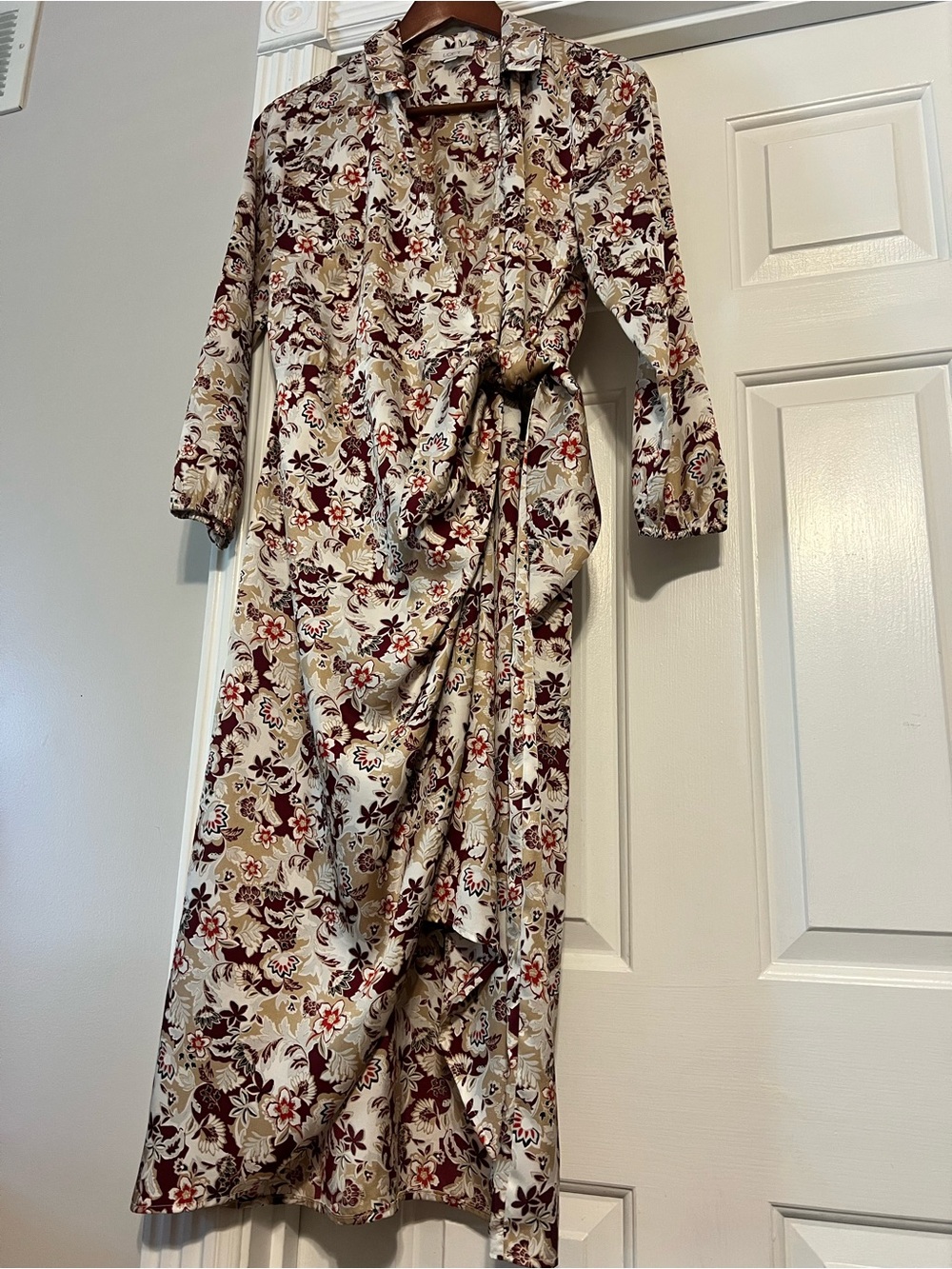 LOFT Outlet Floral Wrap Shirt Dress Size Small Burgundy Beige Midi